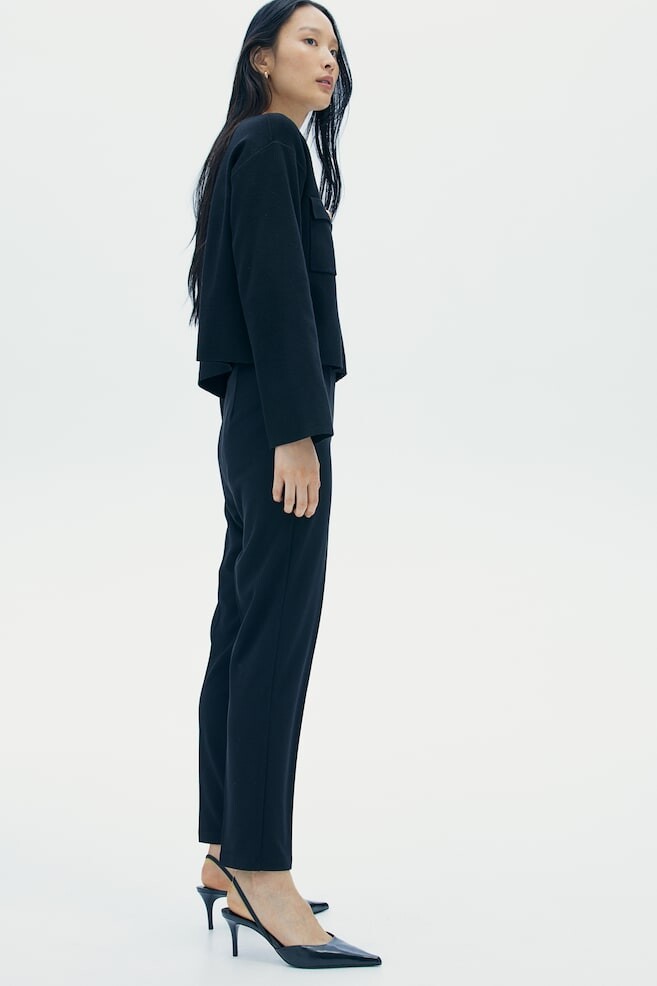 Зауженные брюки из джерси H&M, черный
Зауженные брюки из джерси H&M, черный