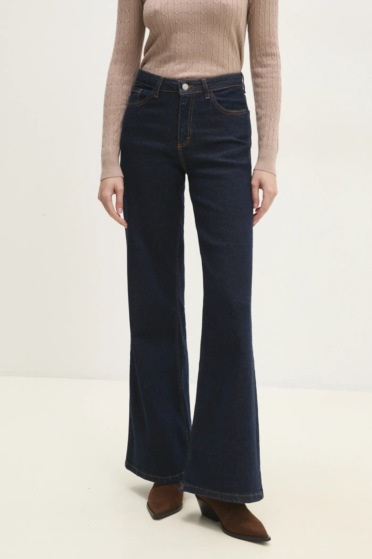 Джинсы Answear Lab, темно-синий
Джинсы Answear Lab, темно-синий