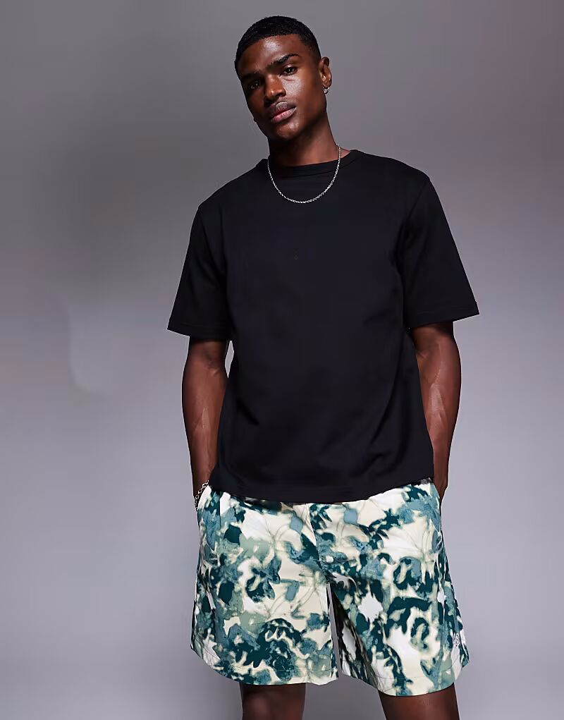 Шорты North Face Class V Pathfinder с зеленым логотипом The North Face
Шорты North Face Class V Pathfinder с зеленым логотипом The North Face