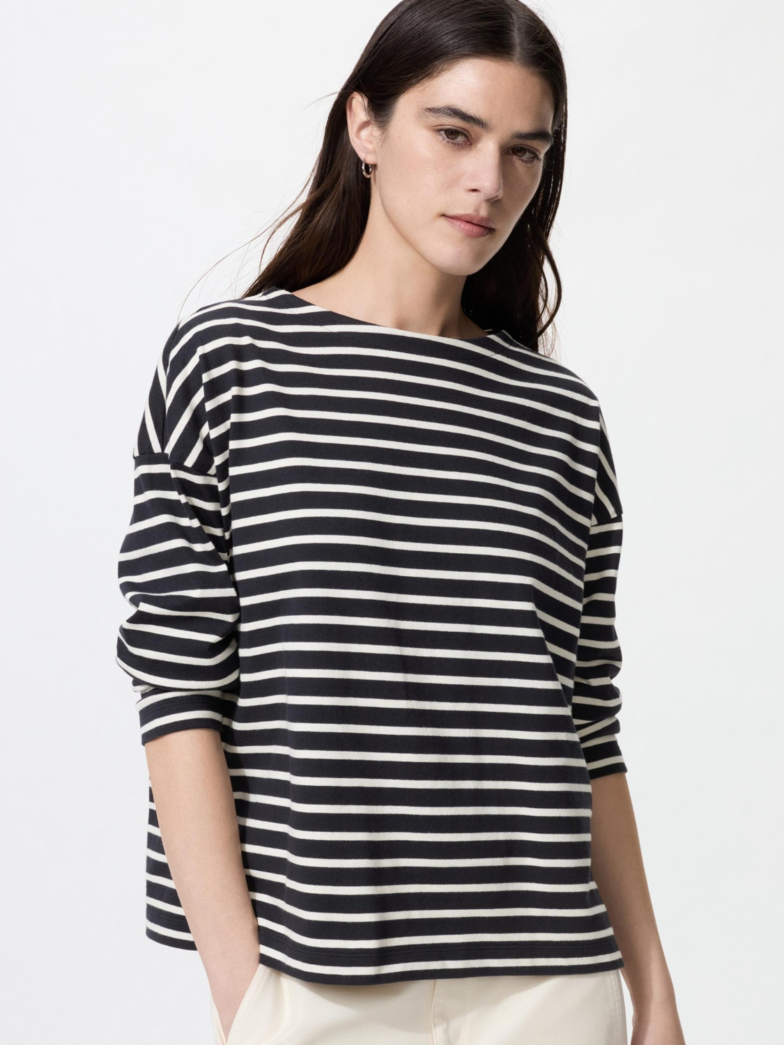 Лонгслив Uniqlo Striped, 09 черный
Лонгслив Uniqlo Striped, 09 черный