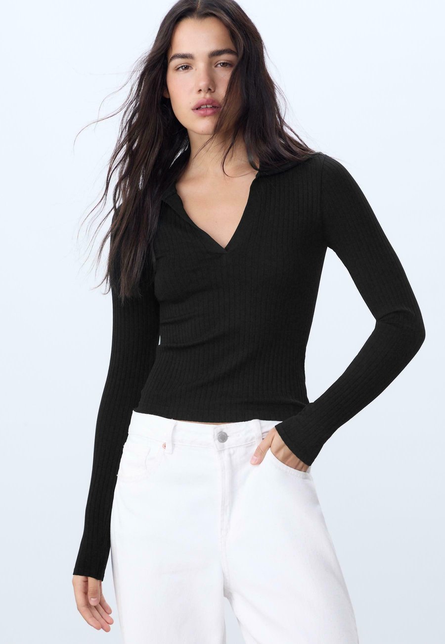 Топ Stradivarius SEAMLESS, Black
Топ Stradivarius SEAMLESS, Black