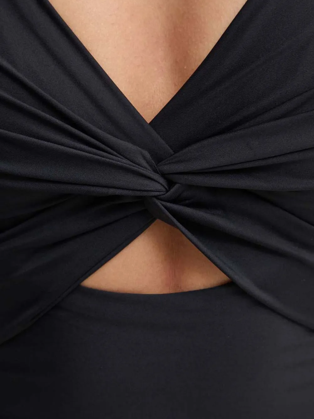 Слитный купальник с отделкой в виде перекрута Dkny, черный
Слитный купальник с отделкой в виде перекрута Dkny, черный