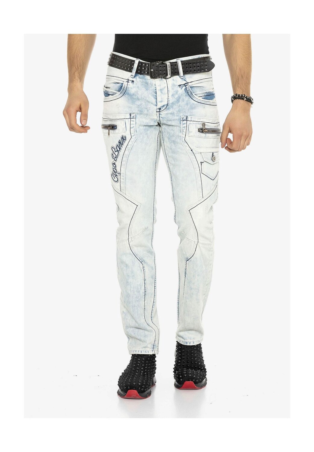 Потертые джинсы прямого кроя с расшитыми швами CIPO & BAXX, цвет Lightblue
Потертые джинсы прямого кроя с расшитыми швами CIPO & BAXX, цвет Lightblue