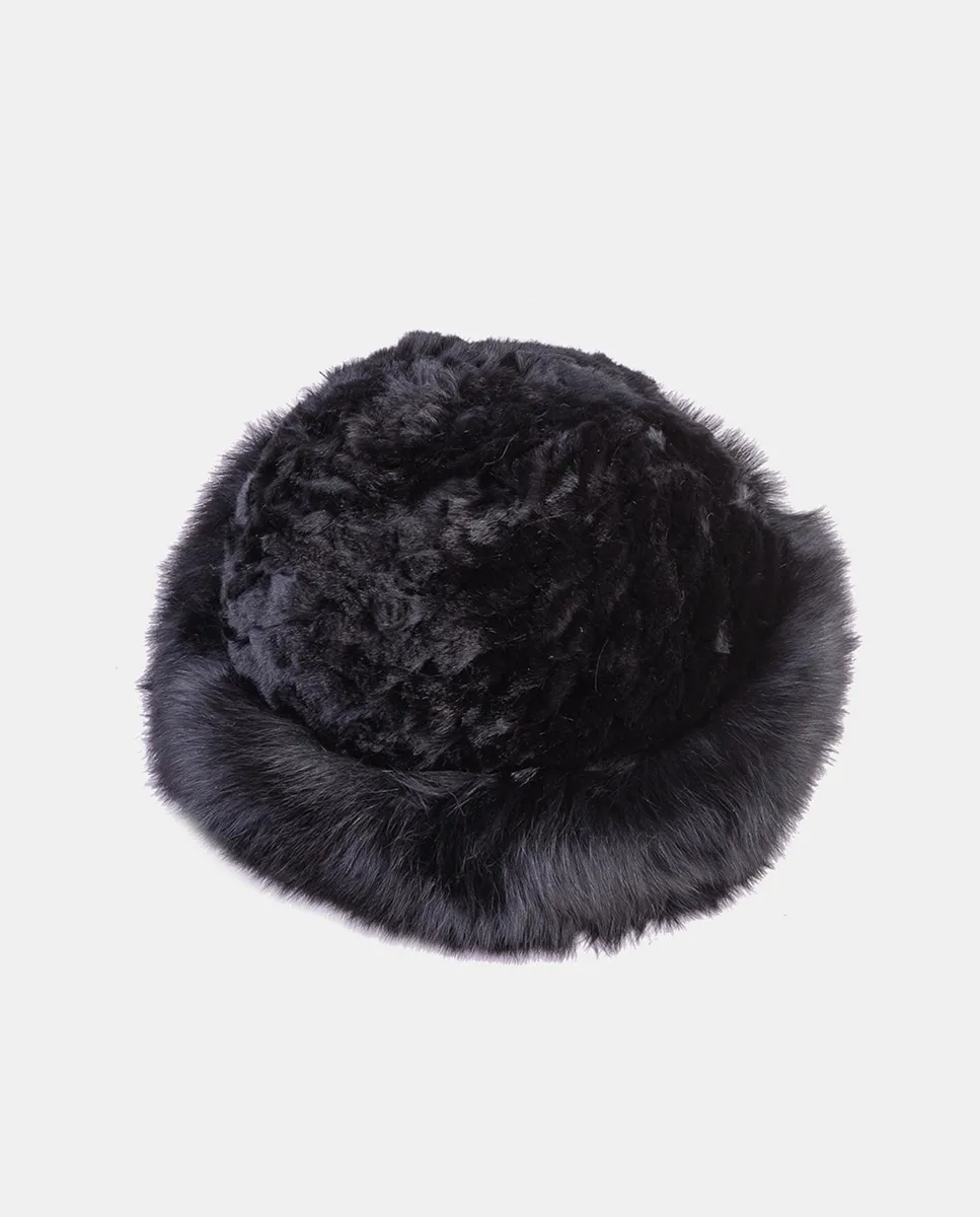 Эластичная вязаная шапка из натурального меха черного цвета IN.ES
Эластичная вязаная шапка из натурального меха черного цвета IN.ES