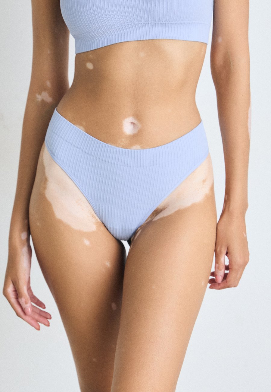 Трусы Hunkemöller DIANNE, Eventide/Purple
Трусы Hunkemöller DIANNE, Eventide/Purple