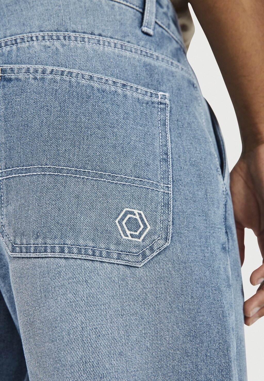 Джинсовые шорты ASHER Redefined Rebel, светло-голубой
Джинсовые шорты ASHER Redefined Rebel, светло-голубой