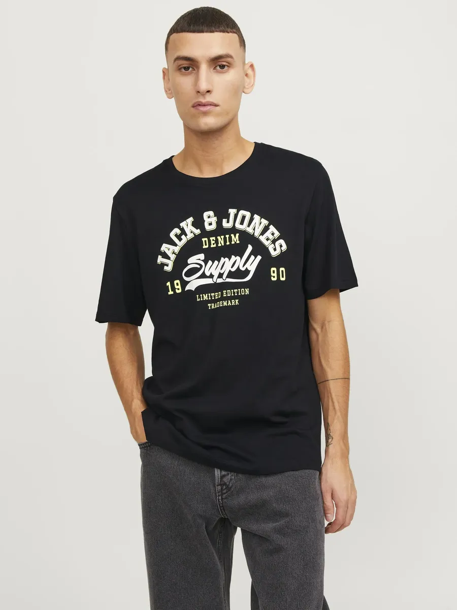 Рубашка с круглым вырезом Jack & Jones "JJELOGO TEE SS O-NECK 2 COL SS24 SN", черный
Рубашка с круглым вырезом Jack & Jones "JJELOGO TEE SS O-NECK 2 COL SS24 SN", черный