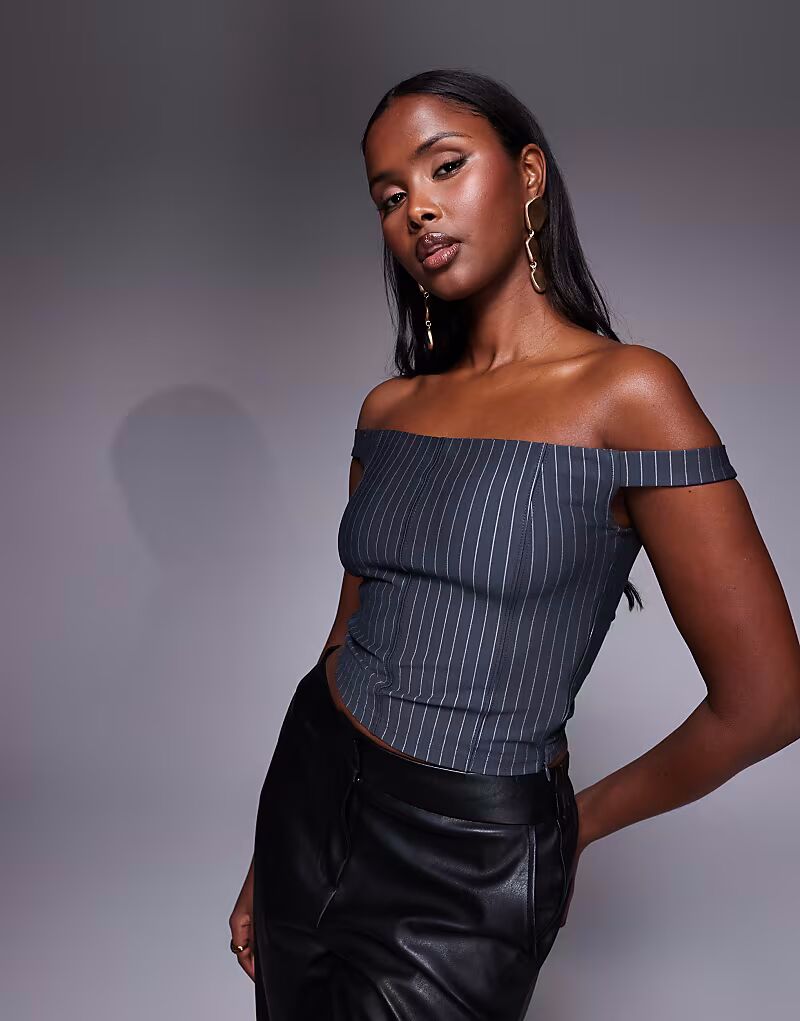 Топ-корсет с бардо Bengaline в тонкую серую полоску Asos Design
Топ-корсет с бардо Bengaline в тонкую серую полоску Asos Design