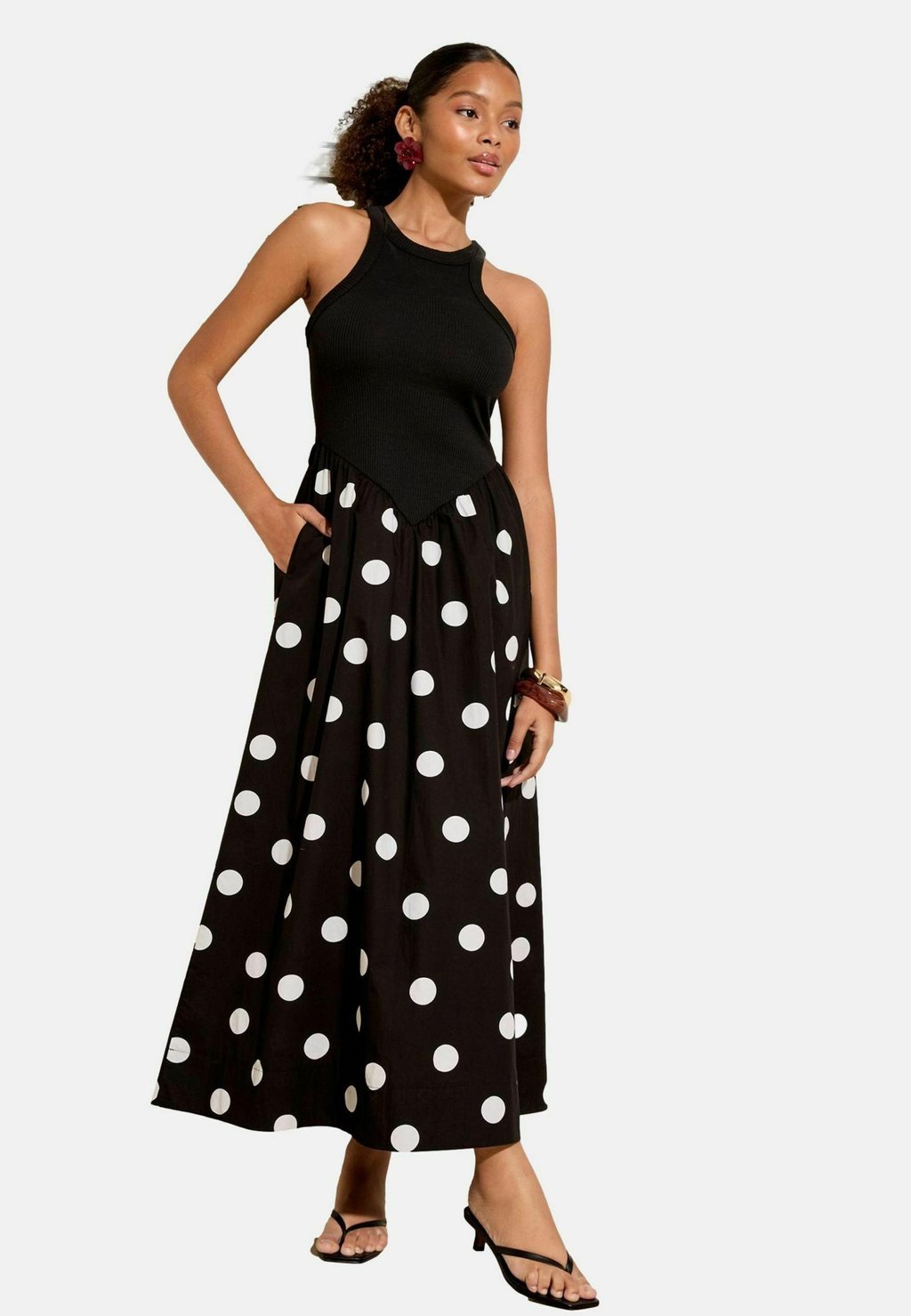 Платье макси REGULAR FIT - MIX DROP WAIST - Day dress Friends Like These, черный
Платье макси REGULAR FIT - MIX DROP WAIST - Day dress Friends Like These, черный