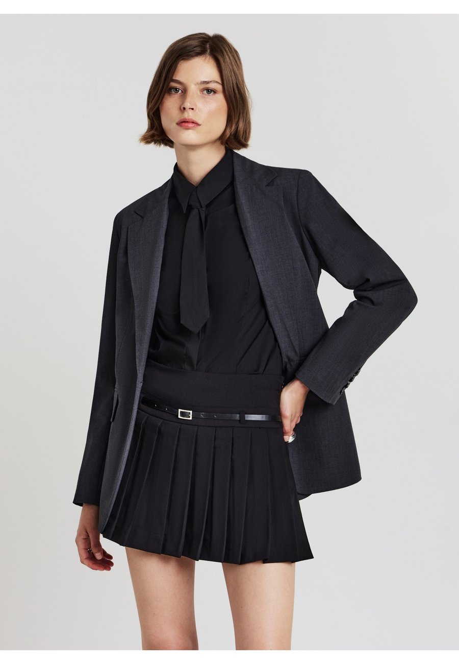 Юбка Calliope SKORT A PIEGHE CON CINTURA, Ultrablack/Black
Юбка Calliope SKORT A PIEGHE CON CINTURA, Ultrablack/Black