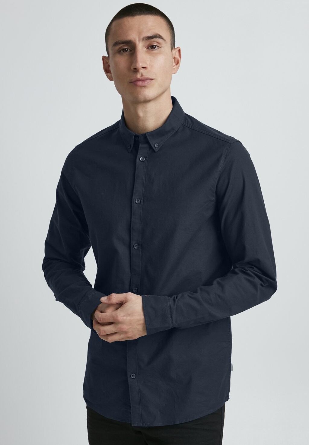 Рубашка VAL Solid, цвет insignia blue
Рубашка VAL Solid, цвет insignia blue