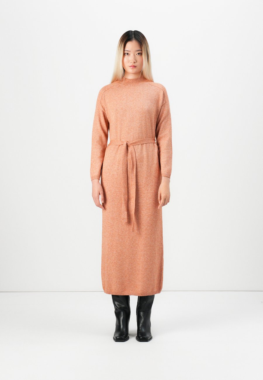 Платье ONLY ONLLEVA LONG BELT DRESS, Mocha Mousse/Light Brown
Платье ONLY ONLLEVA LONG BELT DRESS, Mocha Mousse/Light Brown