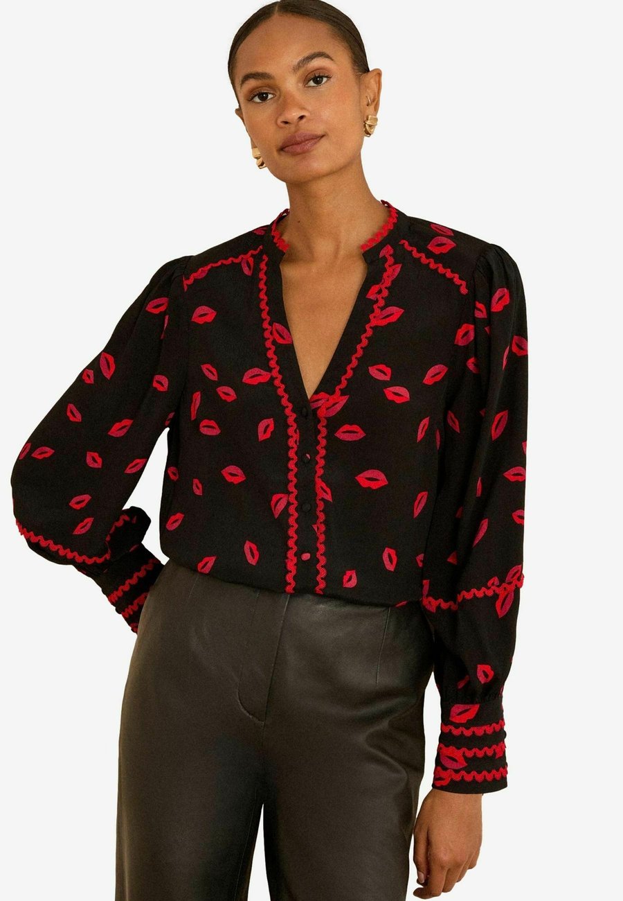 Блуза Love & Roses LONG SLEEVE , Black Lips Print/Black
Блуза Love & Roses LONG SLEEVE , Black Lips Print/Black