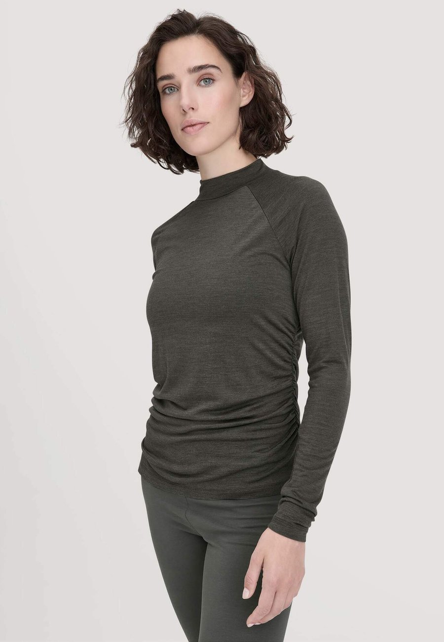 Топ Hessnatur Long sleeved top, Tannengrün/Green
Топ Hessnatur Long sleeved top, Tannengrün/Green