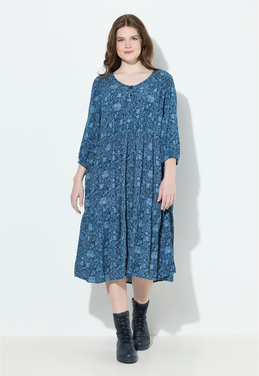 Платье Ulla Popken Day dress, Ink Blue/Blue
Платье Ulla Popken Day dress, Ink Blue/Blue