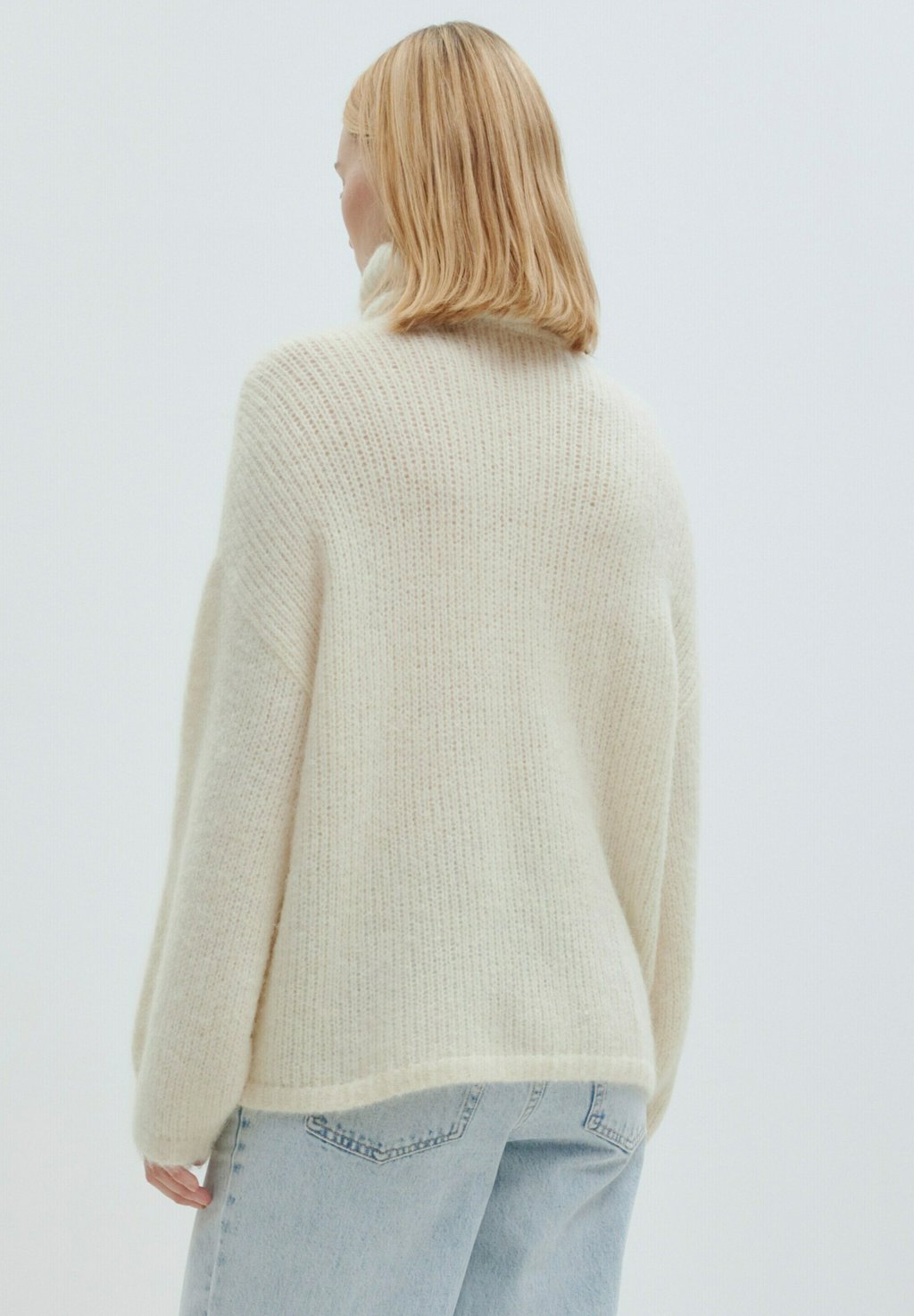 Джемпер SWANTJE EDITED, молочный
Джемпер SWANTJE EDITED, молочный