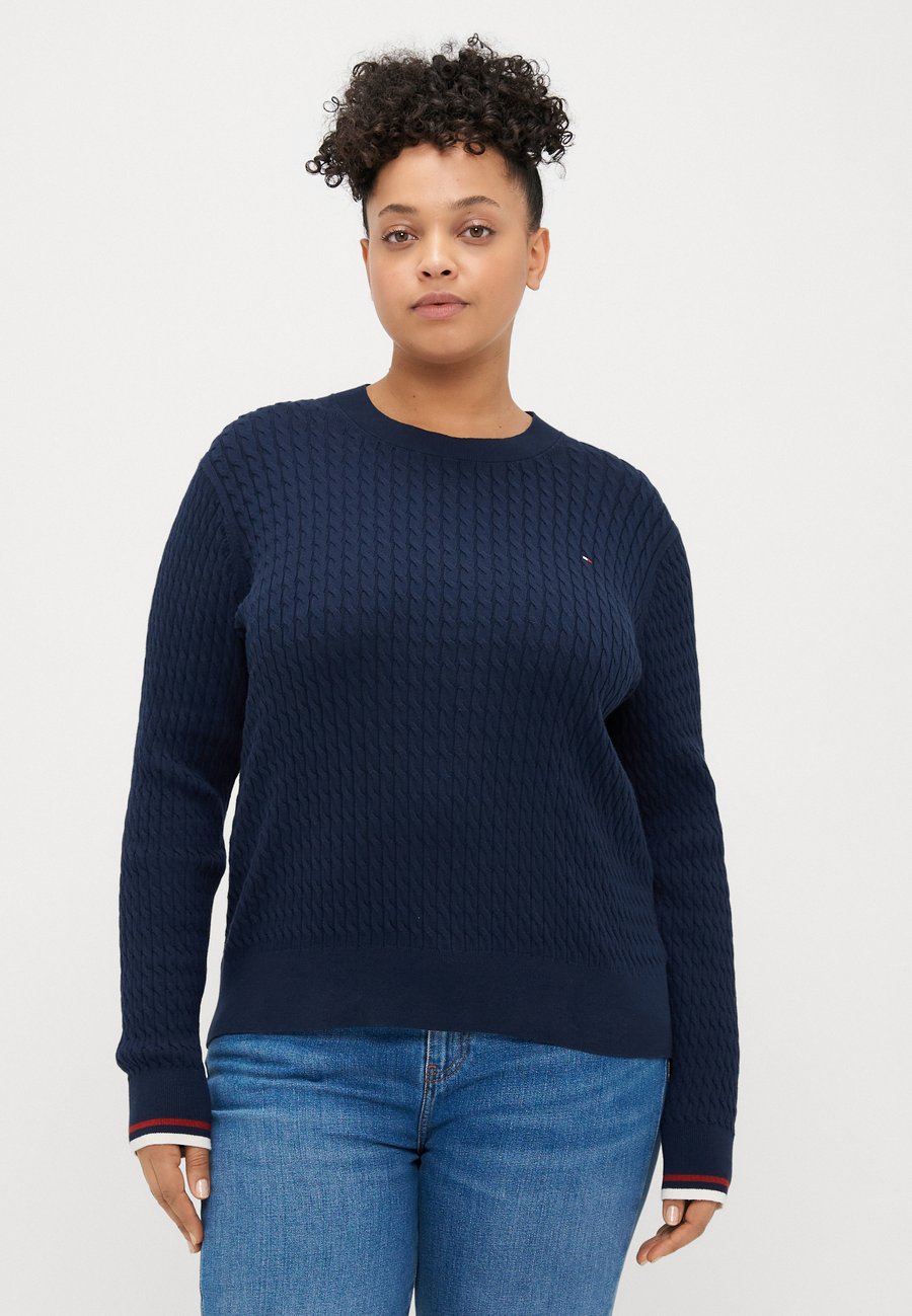 Джемпер Tommy Hilfiger Curve CABLE FINE, Dark Night Navy /Dark Blue
Джемпер Tommy Hilfiger Curve CABLE FINE, Dark Night Navy /Dark Blue