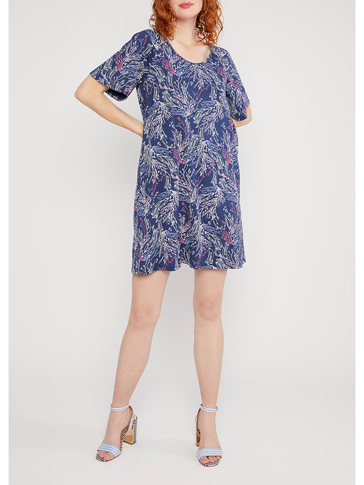 Короткое платье Blutsgeschwister, темно-синий
Короткое платье Blutsgeschwister, темно-синий