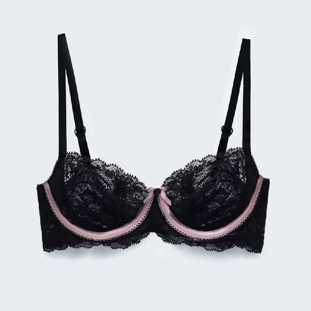 Бюстгальтер Syrn Forget Me Not Unlined Balconette, черный/розовый
Бюстгальтер Syrn Forget Me Not Unlined Balconette, черный/розовый