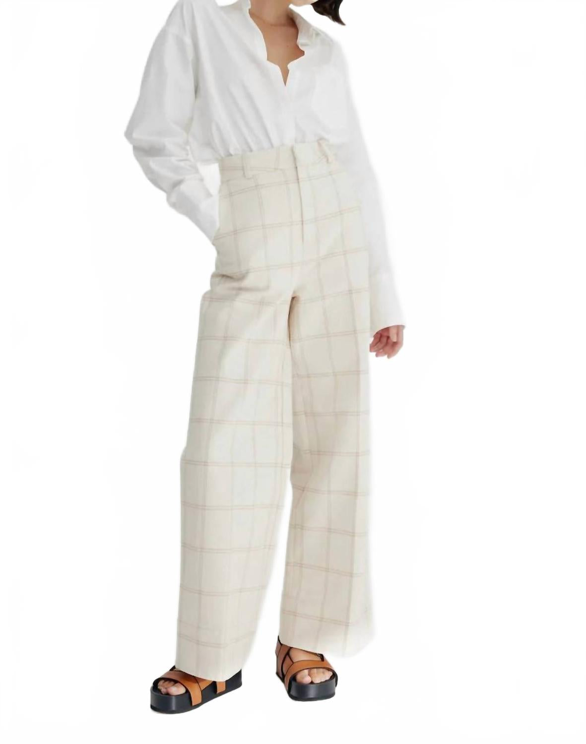 Джорджия клетчатые брюки с высокой талией в миндальную клетку SIGNIFICANT OTHER, Almond Check
Джорджия клетчатые брюки с высокой талией в миндальную клетку SIGNIFICANT OTHER, Almond Check