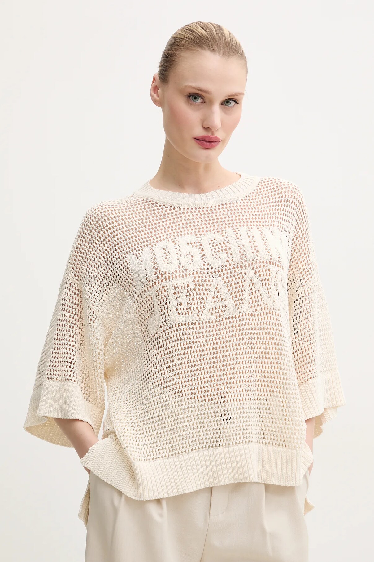 Свитер Moschino Jeans, бежевый
Свитер Moschino Jeans, бежевый