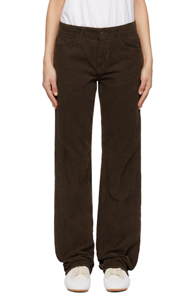 Коричневые брюки Carlyl The Row
Коричневые брюки Carlyl The Row