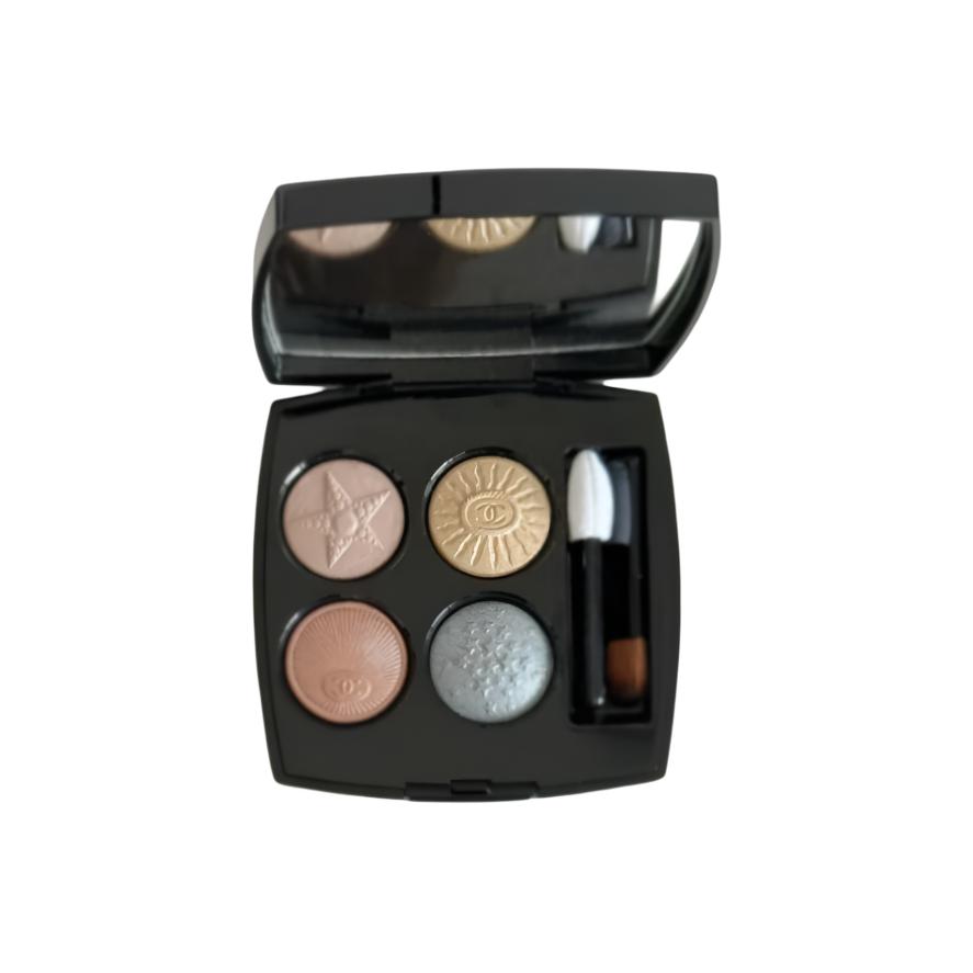 Ограниченная коллекционная палетка теней для век 2025 christmas jewelry buttons, легко растушевывается, стойкая, 2г CHANEL
Ограниченная коллекционная палетка теней для век 2025 christmas jewelry buttons, легко растушевывается, стойкая, 2г CHANEL