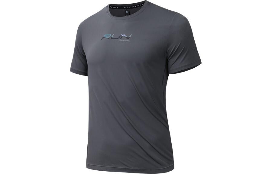 Футболка мужская из коллекции Running, цвет Castle серый Anta, цвет Castle Gray 
Футболка мужская из коллекции Running, цвет Castle серый Anta, цвет Castle Gray