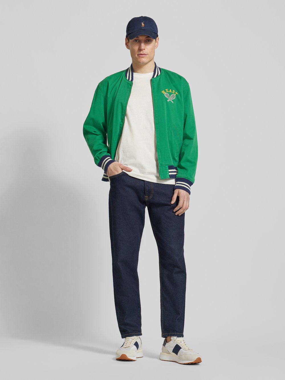 Куртка-бомбер в джинсовом стиле, модель «VARSITY» Polo Ralph Lauren, зеленый
Куртка-бомбер в джинсовом стиле, модель «VARSITY» Polo Ralph Lauren, зеленый