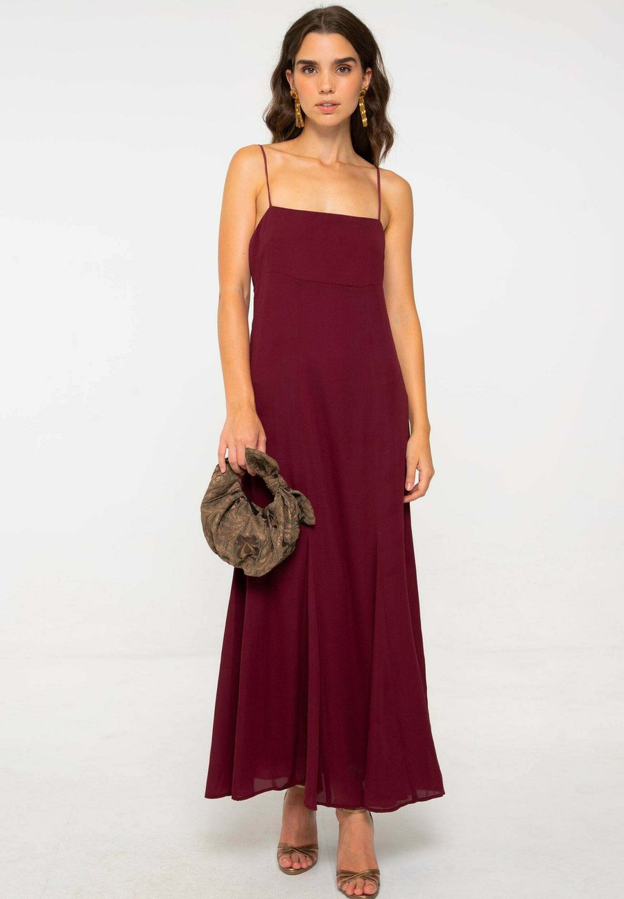 Платье THE-ARE Maxi dress, Burdeos/Bordeaux
Платье THE-ARE Maxi dress, Burdeos/Bordeaux