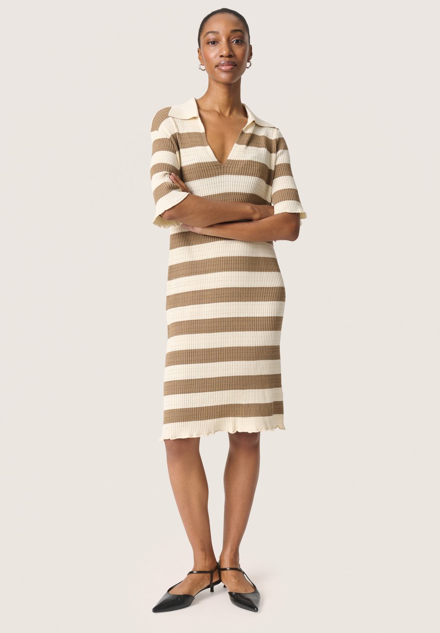 Платье Soaked in Luxury LIDYA, Elm White Stripe/Beige
Платье Soaked in Luxury LIDYA, Elm White Stripe/Beige