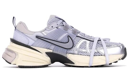 Кроссовки Nike V2K Run для женщин
Кроссовки Nike V2K Run для женщин