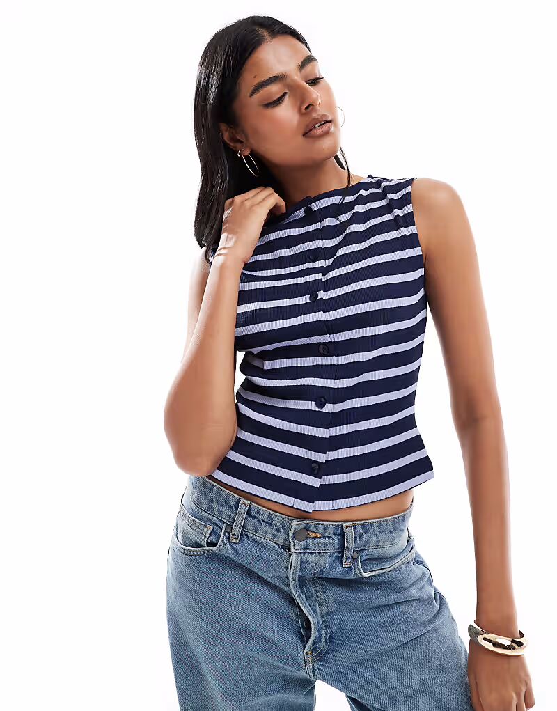 Топ без рукавов с полосками на пуговицах темно-синего цвета Asos Design
Топ без рукавов с полосками на пуговицах темно-синего цвета Asos Design