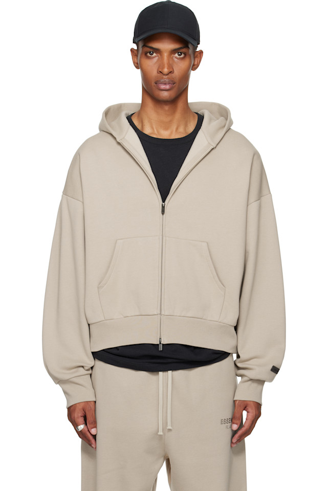 Классическая флисовая толстовка на молнии с капюшоном Fear Of God Essentials, цвет timber
Классическая флисовая толстовка на молнии с капюшоном Fear Of God Essentials, цвет timber