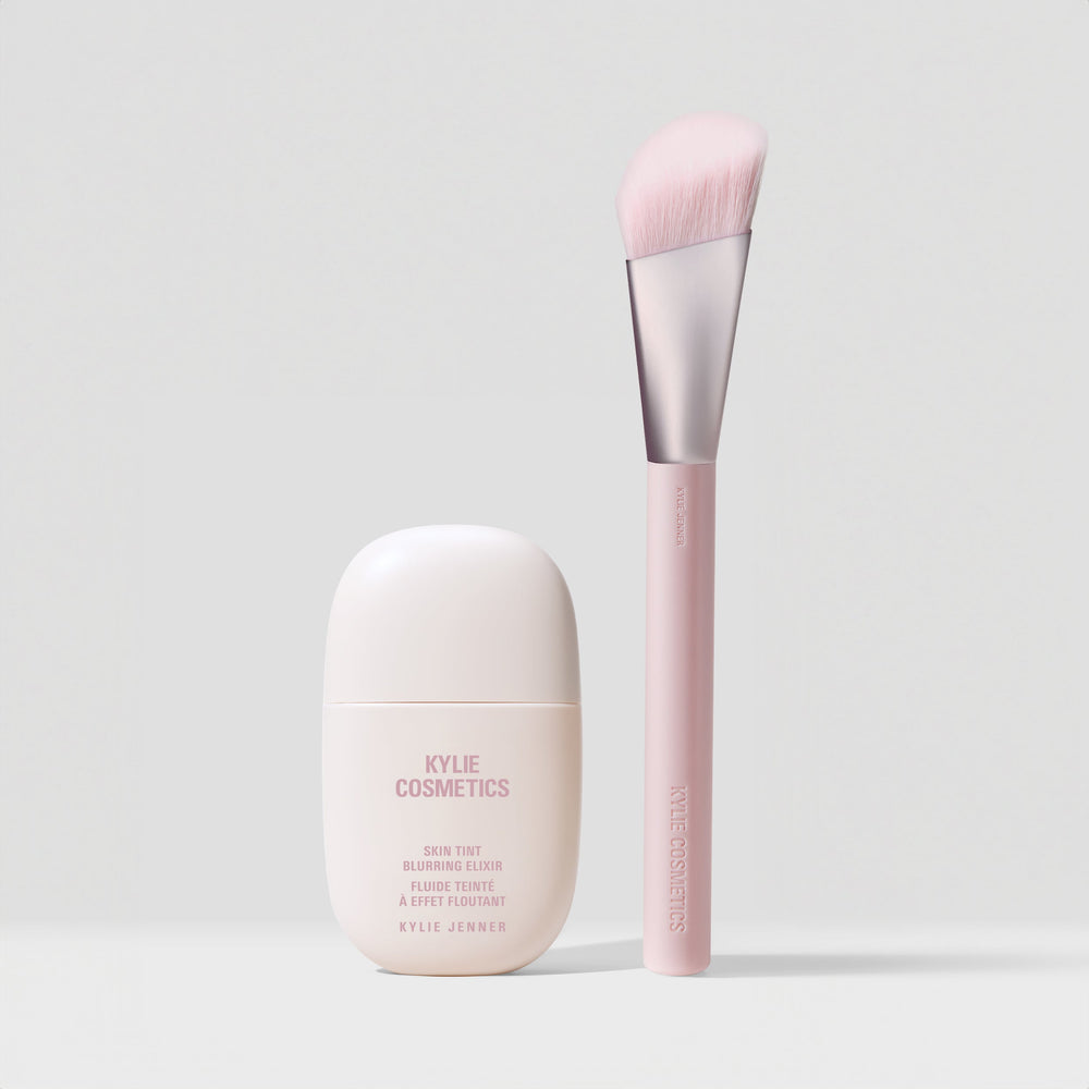 Набор Kylie Cosmetics Skin Tint Blurring Elixir & Brush Duo, fair with warm neutral undertones/1WN
Набор Kylie Cosmetics Skin Tint Blurring Elixir & Brush Duo, fair with warm neutral undertones/1WN