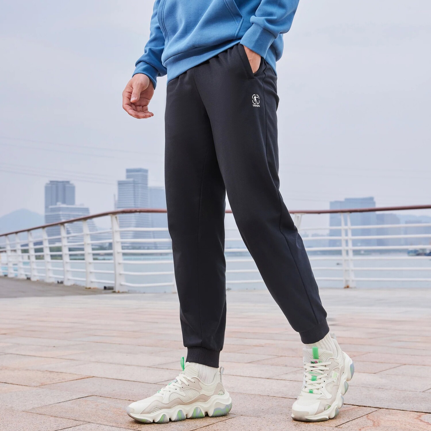 Мужские трикотажные спортивные штаны Qiaodan, Черный
Мужские трикотажные спортивные штаны Qiaodan, Черный