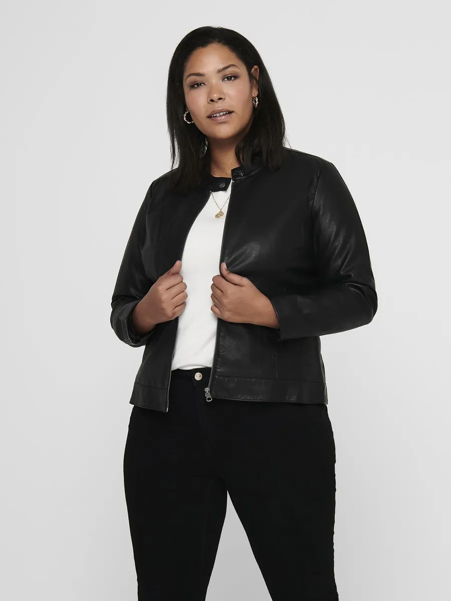 Only Carmakomaкуртка из искусственной кожи "CARROBBER FAUX LEATHER JACKET NOOS", черный
Only Carmakomaкуртка из искусственной кожи "CARROBBER FAUX LEATHER JACKET NOOS", черный