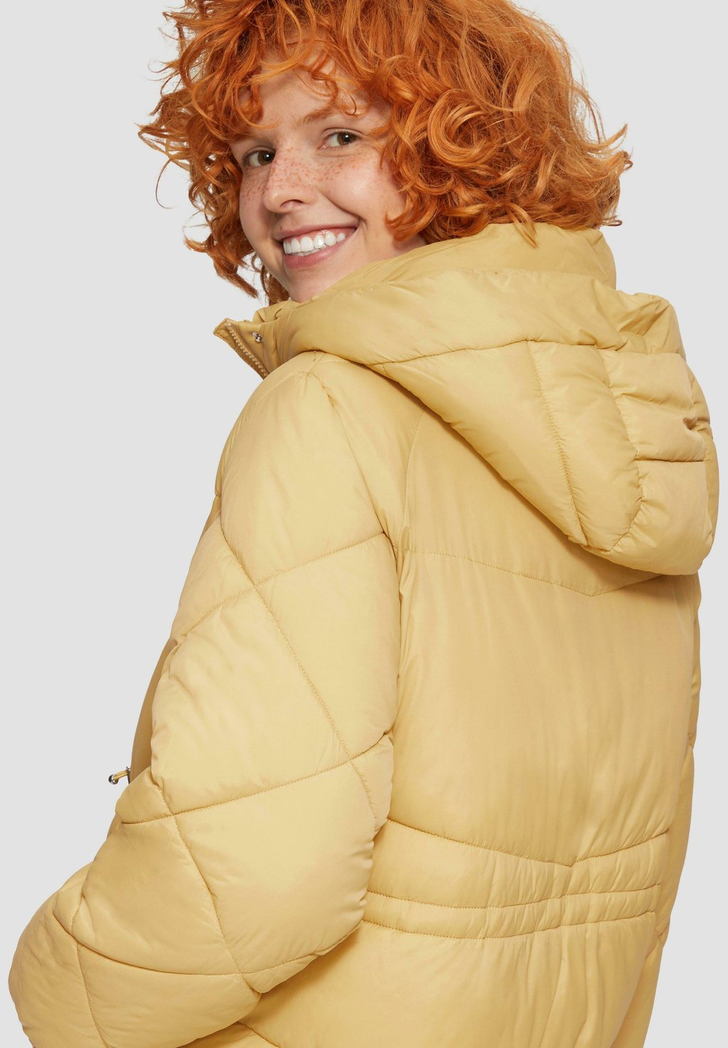 Зимнее пальто QS, желтый
Зимнее пальто QS, желтый