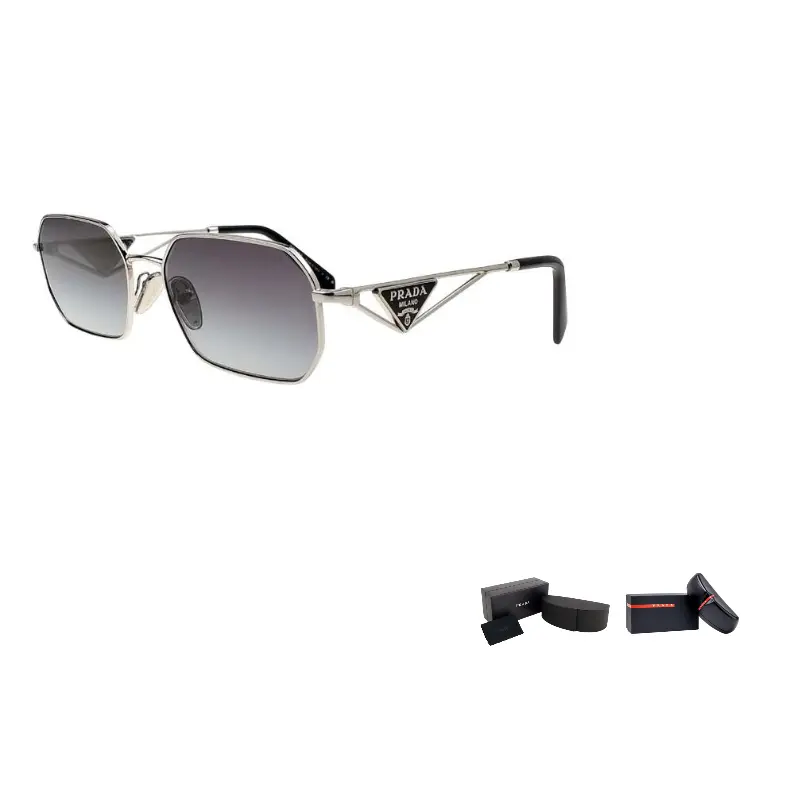 PRADA Металлические прямоугольные солнцезащитные очки женские серебристые, Silver
PRADA Металлические прямоугольные солнцезащитные очки женские серебристые, Silver