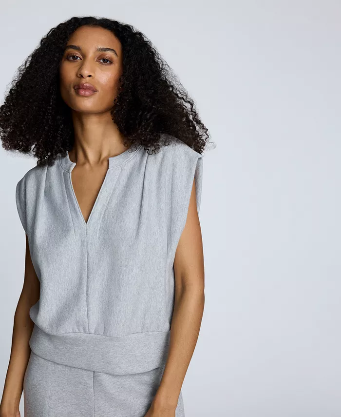 Женская майка с плиссированными плечами и разрезом на горловине Kenneth Cole, серый
Женская майка с плиссированными плечами и разрезом на горловине Kenneth Cole, серый