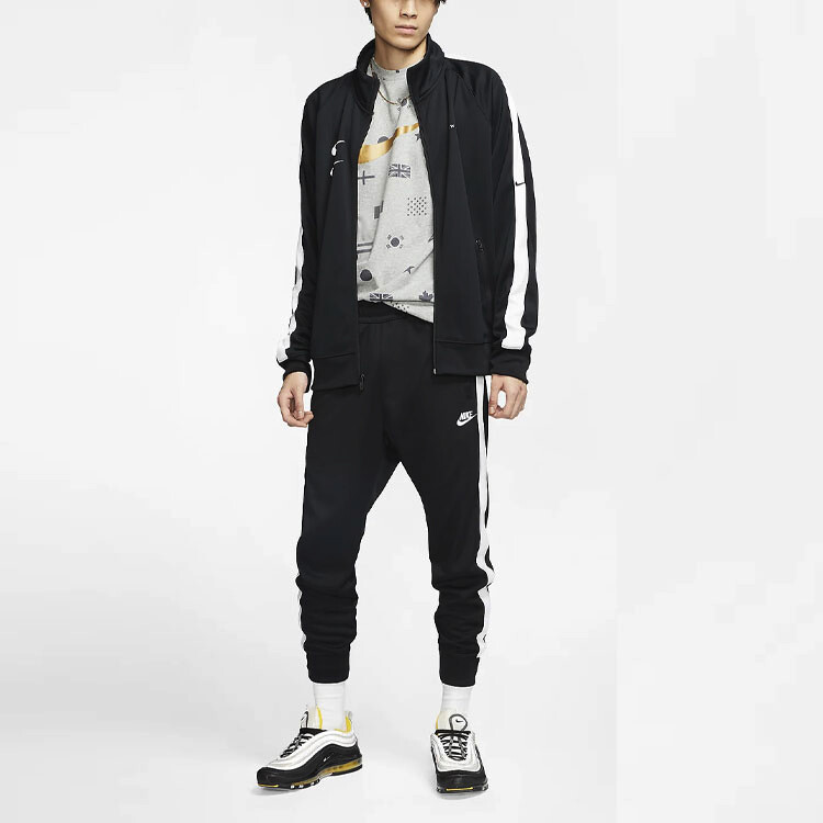 Мужские спортивные штаны Nike трикотажные с лампасами, черный
Мужские спортивные штаны Nike трикотажные с лампасами, черный