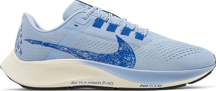 Кроссовки Nike Nathan Bell x Air Zoom Pegasus 38 A.I.R. 'Run To A Magical Place - Aluminum', синий
Кроссовки Nike Nathan Bell x Air Zoom Pegasus 38 A.I.R. 'Run To A Magical Place - Aluminum', синий