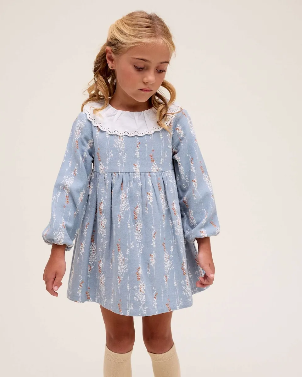 Платье для девочки с воротником с вышитой оборкой Dadati, синий
Платье для девочки с воротником с вышитой оборкой Dadati, синий