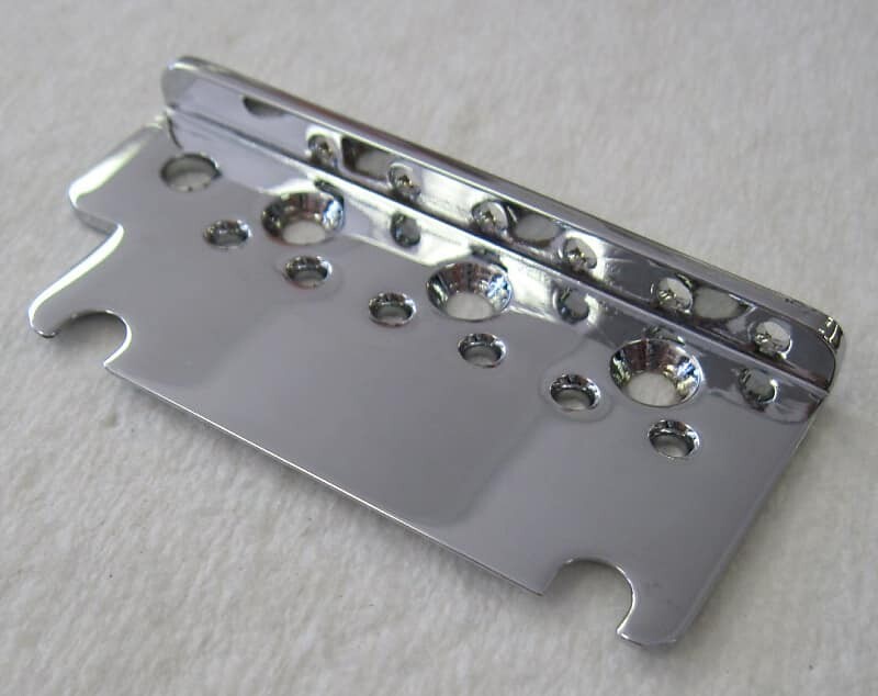 Пластина для бриджа Fender American Standard Stratocaster 1986-2007 США 0026097049 American Standard Stratocaster Bridge Plate 002-6097-049 0026097000 002-6097-000
Пластина для бриджа Fender American Standard Stratocaster 1986-2007 США 0026097049 American Standard Stratocaster Bridge Plate 002-6097-049 0026097000 002-6097-000