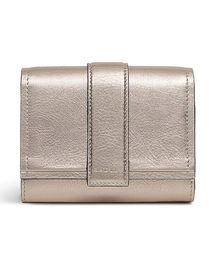 Металлический мини-кошелек Sloane Mews с клапаном Radley London
Металлический мини-кошелек Sloane Mews с клапаном Radley London