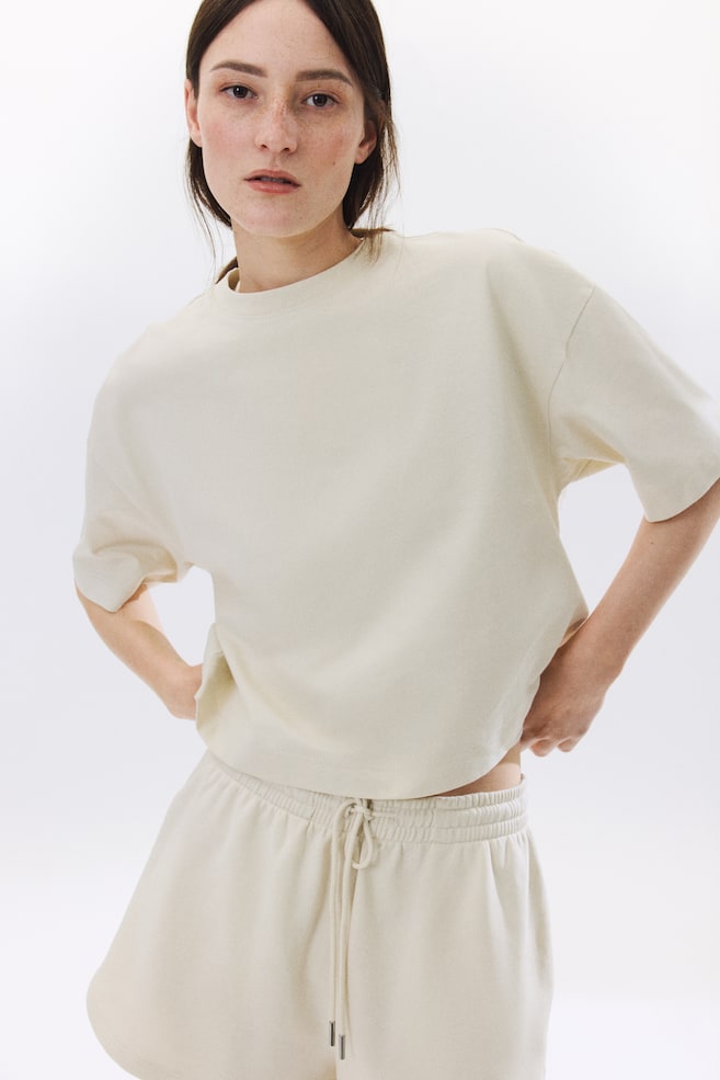 Футболка свободного кроя H&M, бежевый
Футболка свободного кроя H&M, бежевый