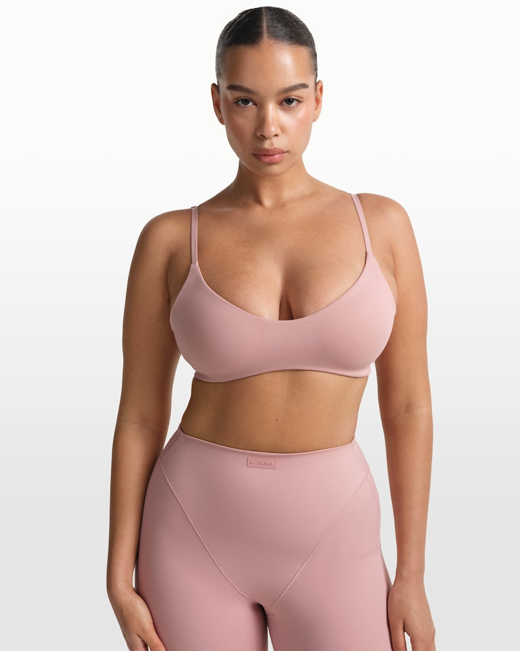 Топ Nike x SKIMS Matte Women's Micro-Scoop, розовый
Топ Nike x SKIMS Matte Women's Micro-Scoop, розовый