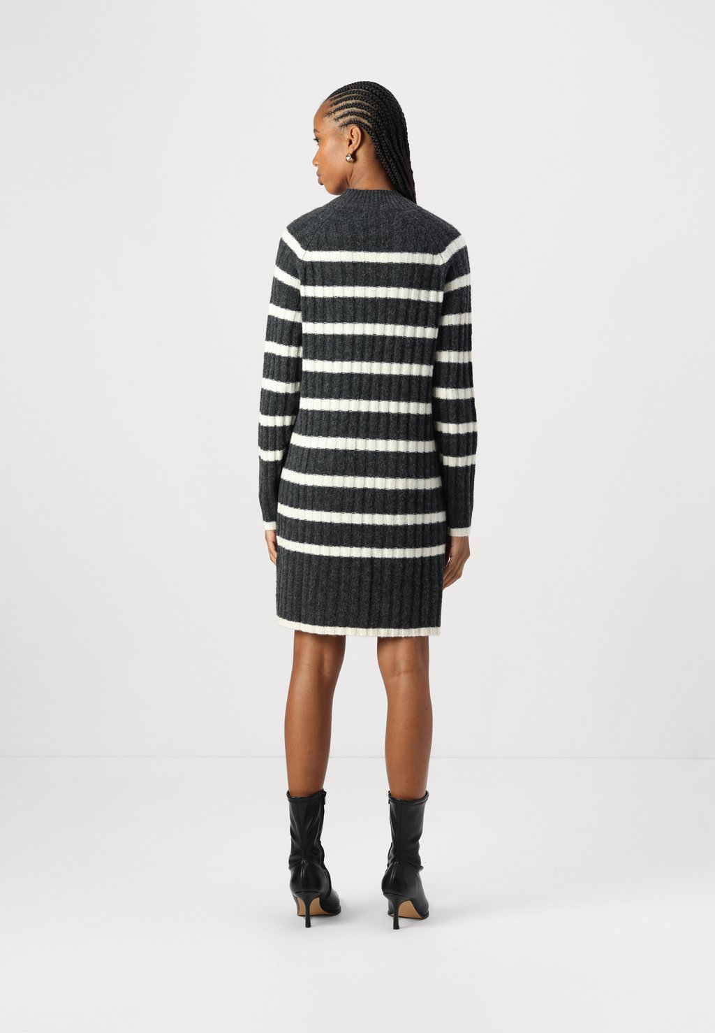 Платье-джемпер JDYMILEY STRIPE JDY, серый
Платье-джемпер JDYMILEY STRIPE JDY, серый