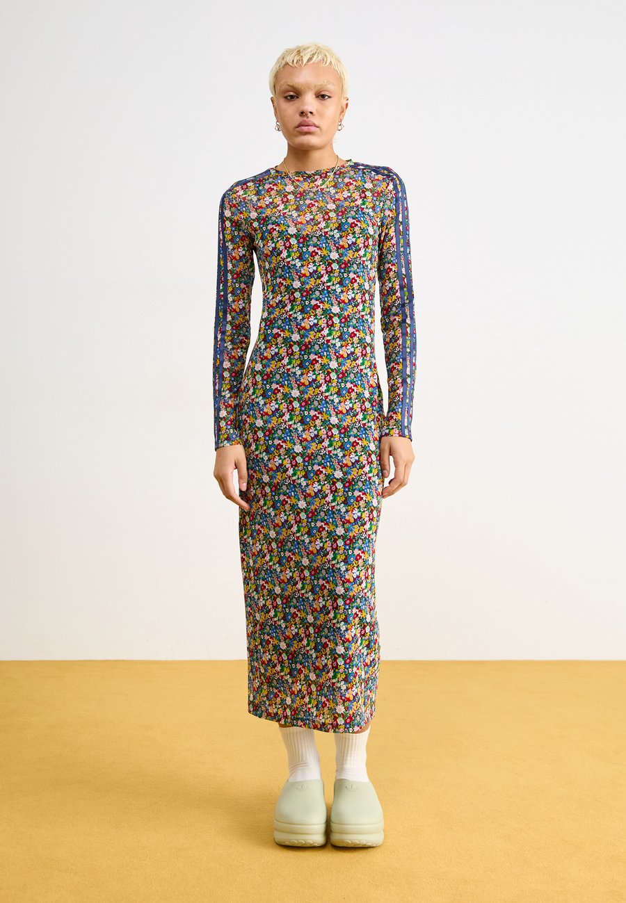 Платье Adidas Originals LIBERTY LONDON MESH MAXI, Multicolor/Night Indigo/Multi-Coloured
Платье Adidas Originals LIBERTY LONDON MESH MAXI, Multicolor/Night Indigo/Multi-Coloured
