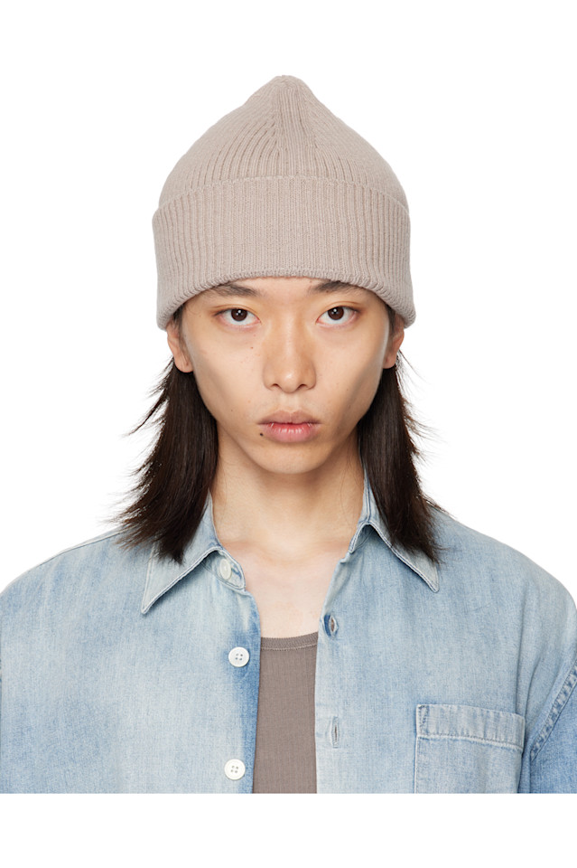 Our Legacy Бежевая вязаная шапка
Our Legacy Бежевая вязаная шапка